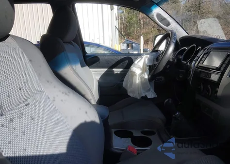 2014 Toyota Tacoma Base V6 из США, поврежденный, VIN 5TFLU4EN6EX106660